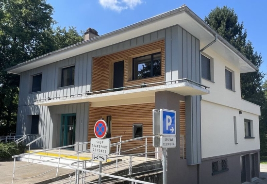 Rénovation Bardage Bois et alu local professionnel